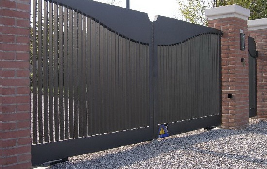 Купить новые ворота Абакан откатные в Алексеевке по цене от 84400 руб